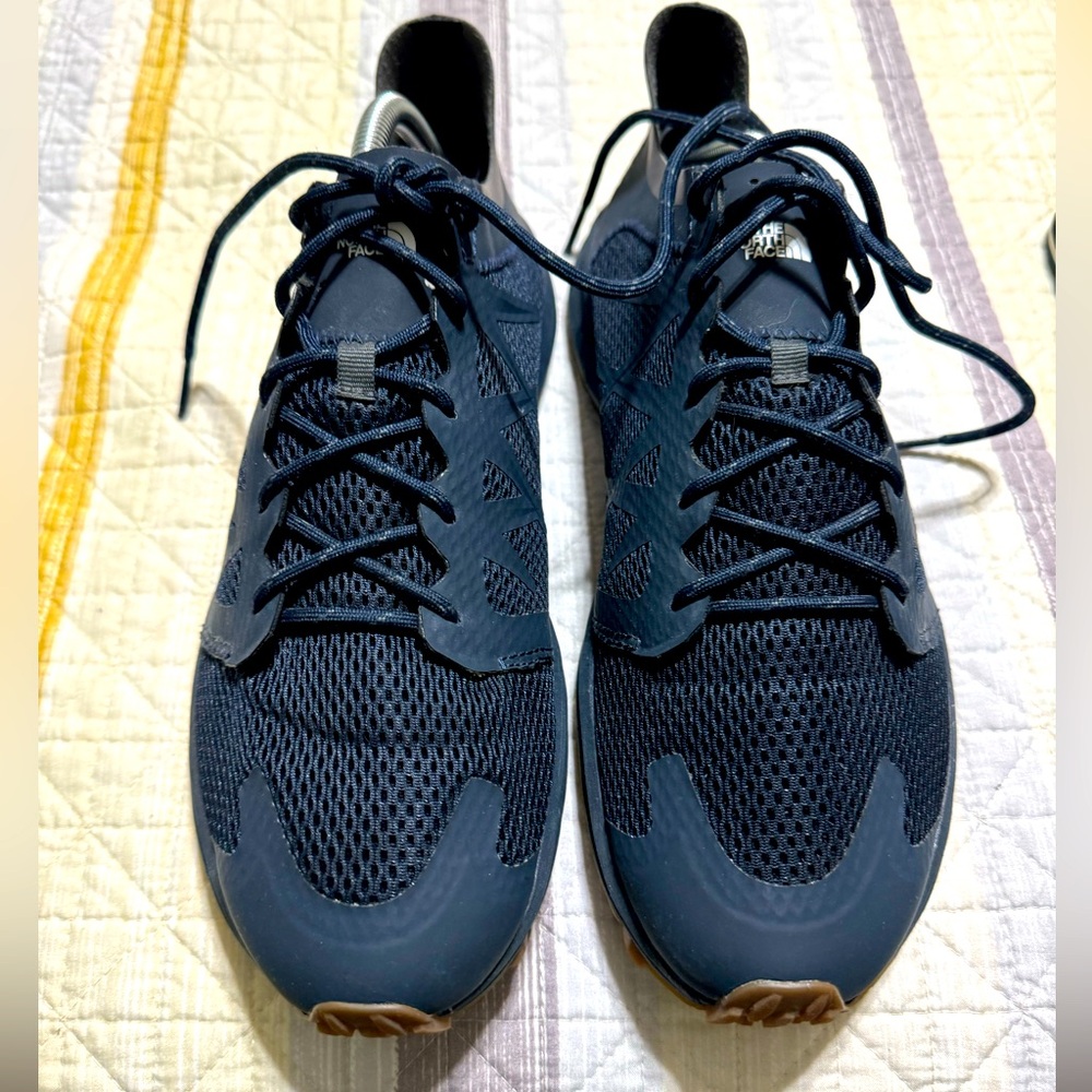 Slightly use the Northface light weight sneakers!